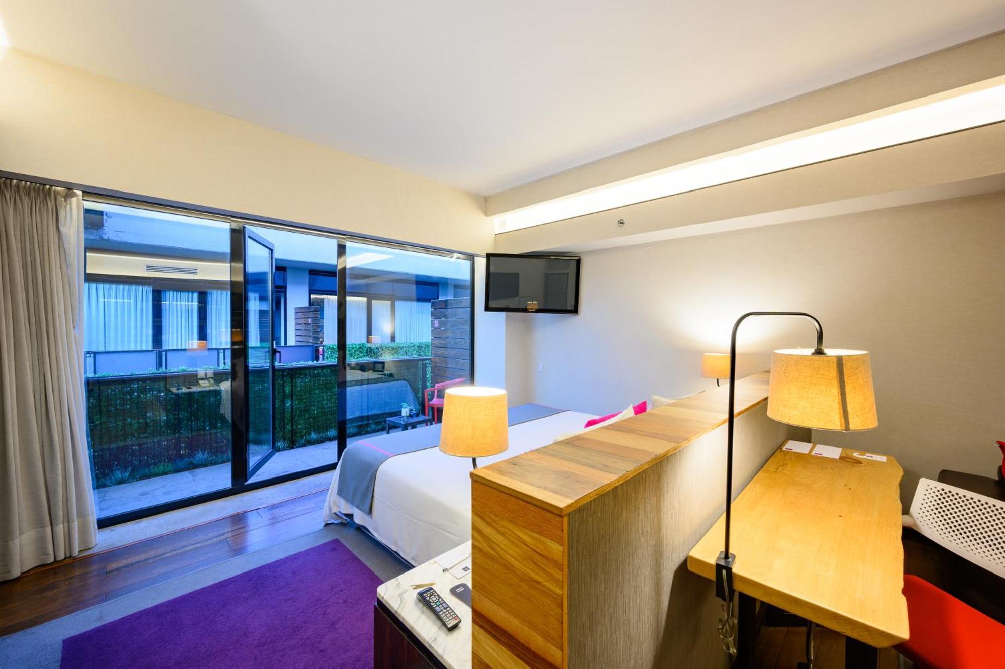Hotel Campos Eliseos